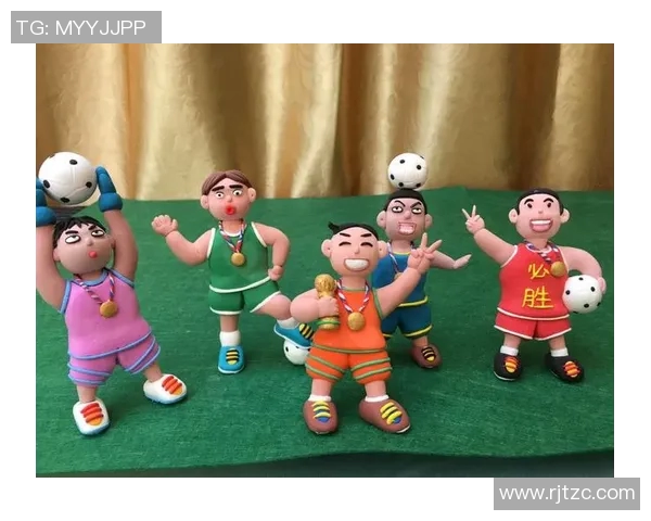 足球明星卡通形象与彩泥创意结合的趣味艺术作品展示